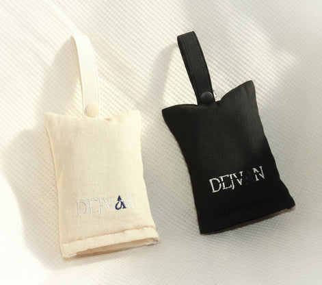 SpuckiTui - das Spucktuch mit intrigiertem Etui