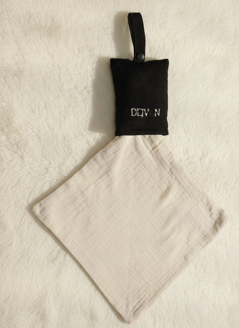 SpuckiTui - das Spucktuch mit intrigiertem Etui