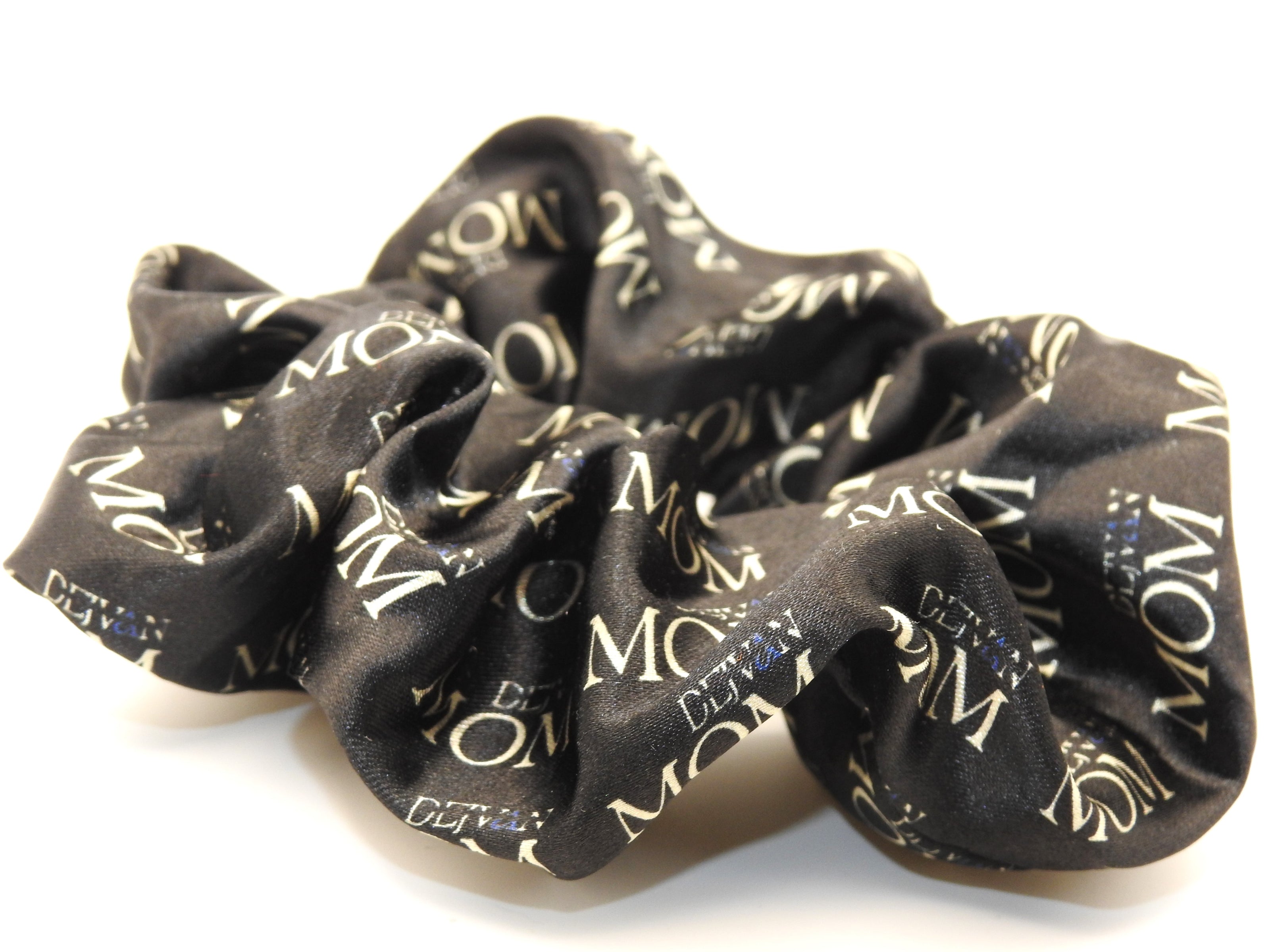 Srunchie ,,MOM'' - weil du jeden Tag Mom bist