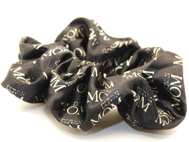 Srunchie ,,MOM'' - weil du jeden Tag Mom bist