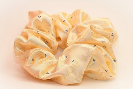 Srunchie ,,MOM'' - weil du jeden Tag Mom bist