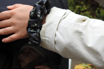 Srunchie ,,MOM'' - weil du jeden Tag Mom bist